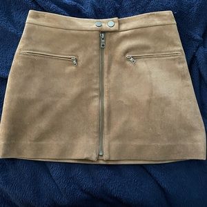 BCBGMAXAZRIA VELVET BROWN MINI SKIRT WITH FRONT ZIPPER